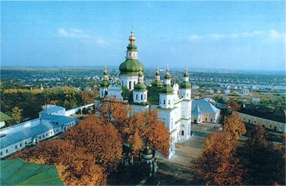 Image - The panorama of the Trinity-Saint Elijah's Monastery in Chernihiv with the Trinity Cathedral (1679-95) in the foreground.